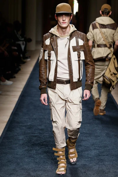 Look 29